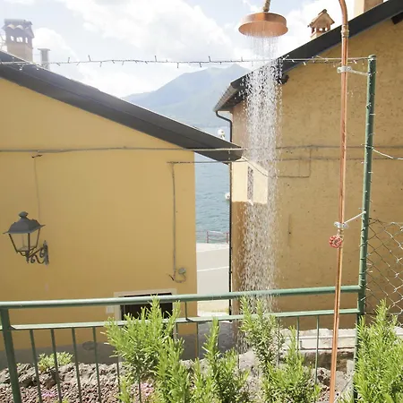 Milk River - Front, Railway Station, View Casa de Férias